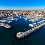 Apartment Marina 5 2-1 By Interhome *